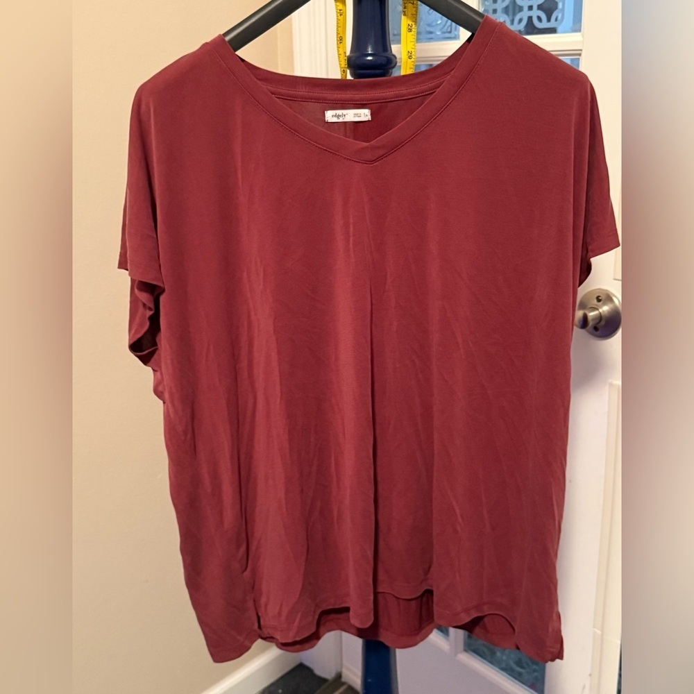 Edgely Boxy V-Neck Rich Burgundy Short Sleeve Tee, Size 1X